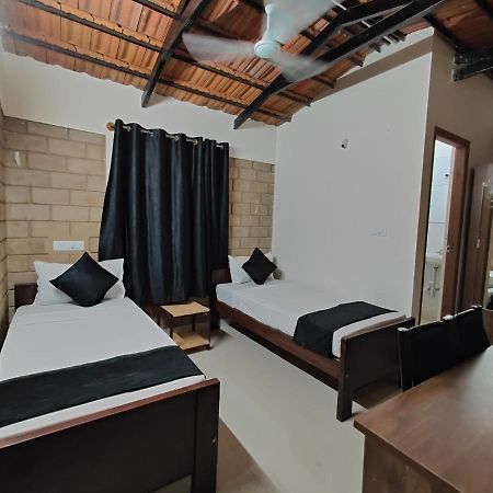 Minimal Poshtel Hostel Mysore Luaran gambar